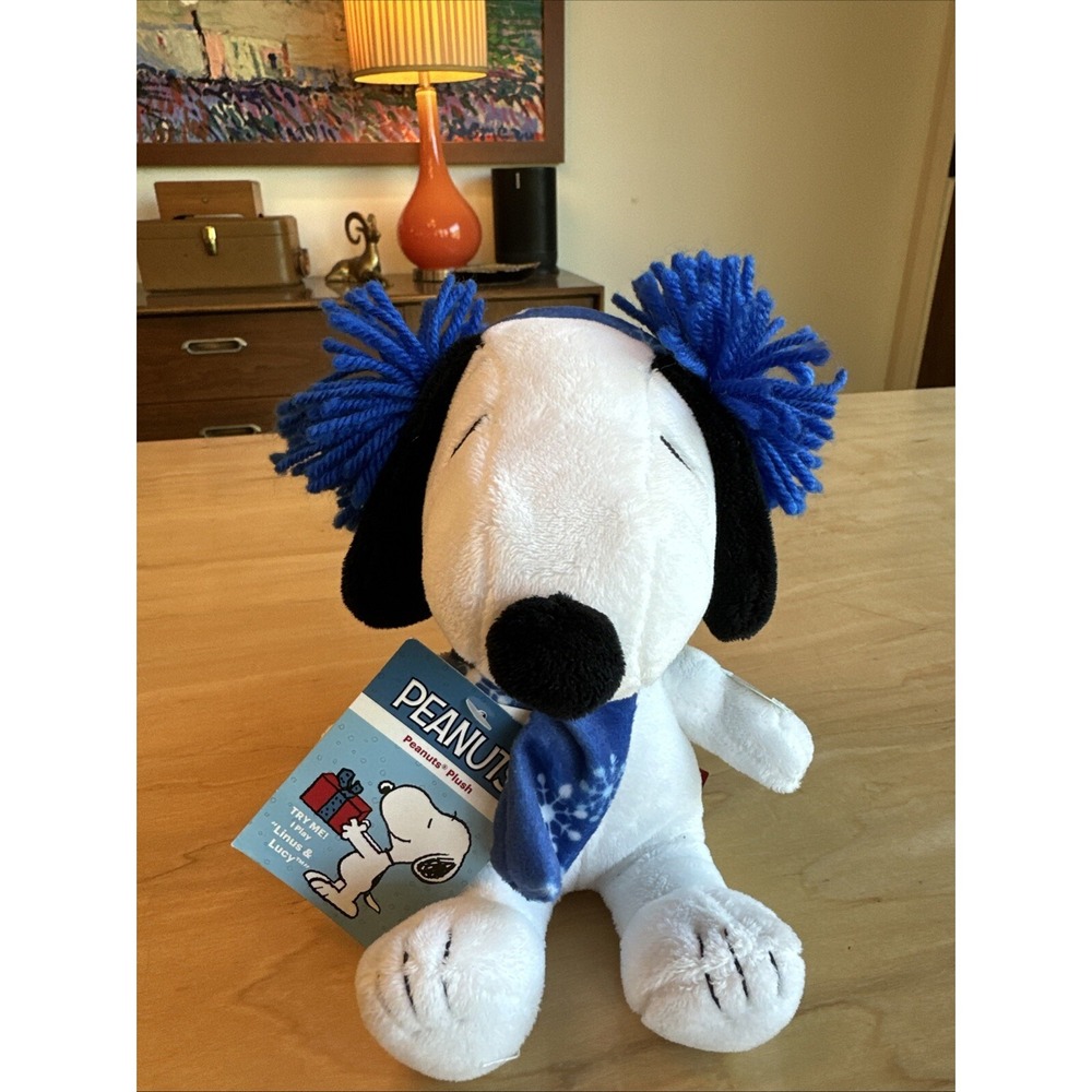 Snoopy Peanuts Christmas Musical Plush‎ 2018 CVS Snoopy Plays Linus And Lucy